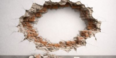 牆壁破洞影響結構嗎？如何判斷需不需要專業檢修